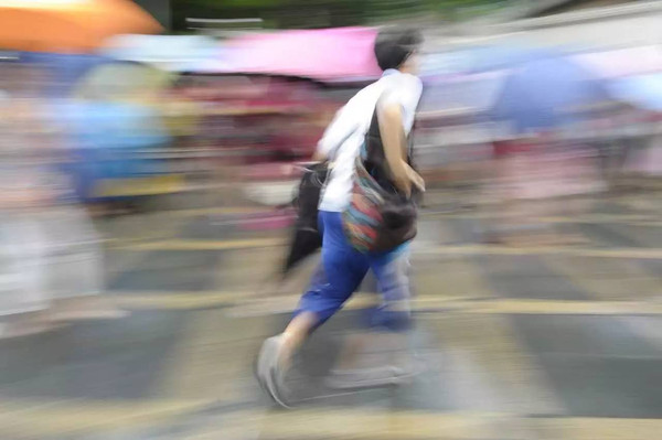 廣州暴雨突襲，高考繼續(xù)_除濕機廠家